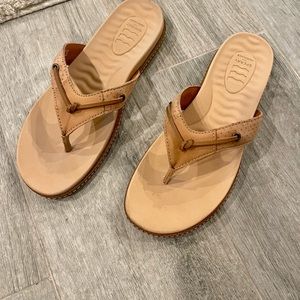 Sperry Plushwave Flip Flops Size 8 Like NEW!